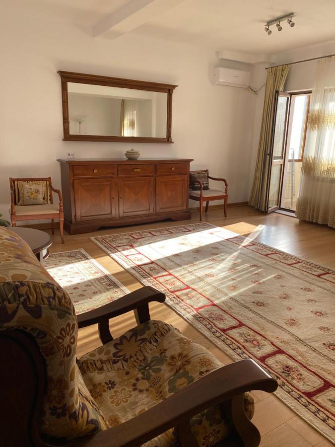 Peninsula Apartment, Constanta Bagian luar foto