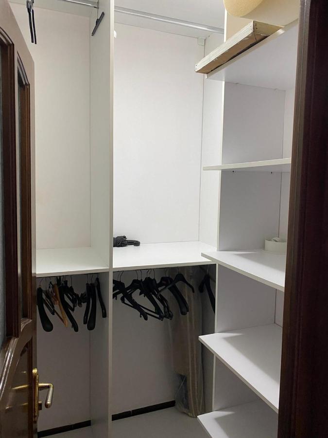 Peninsula Apartment, Constanta Bagian luar foto